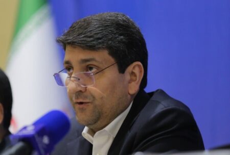 نزدیکی دل‌ها موجب ایجاد وفاق در جامعه می‌شود