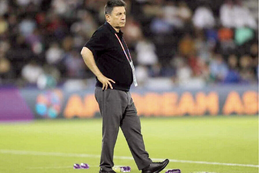 شوخی خطرناک قلعه‌نویی با حیثیت فوتبال ایران: همین بود؟