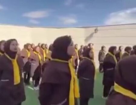 شعارهای تفرقه‌انگیز و جدایی‌طلبانه از دل مدرسه‌ای در ایران!