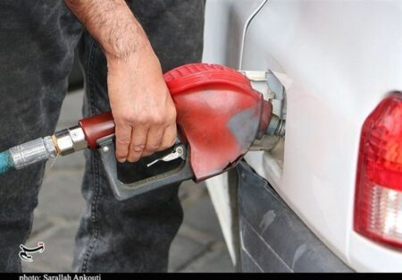 سهمیه ۶۰ لیتری بنزین آذر امشب شارژ می‌شود