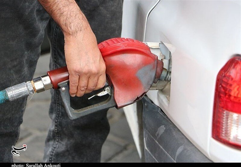 سهمیه ۶۰ لیتری بنزین آذر امشب شارژ می‌شود