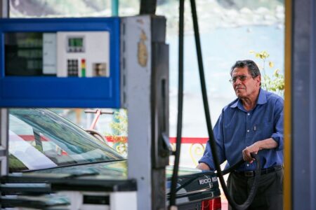 مراقب تبعات افزایش قیمت بنزین باشید