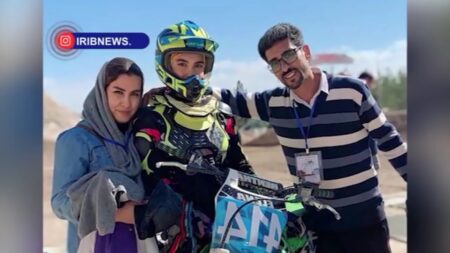 آخرین وضعیت دختر موتورسوار ایرانی؛ النا معدنی‌پور در ICU است +ویدیو