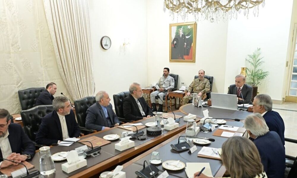 نخست وزیر پاکستان از مواضع اصولی ایران در مسائل منطقه قدردانی کرد