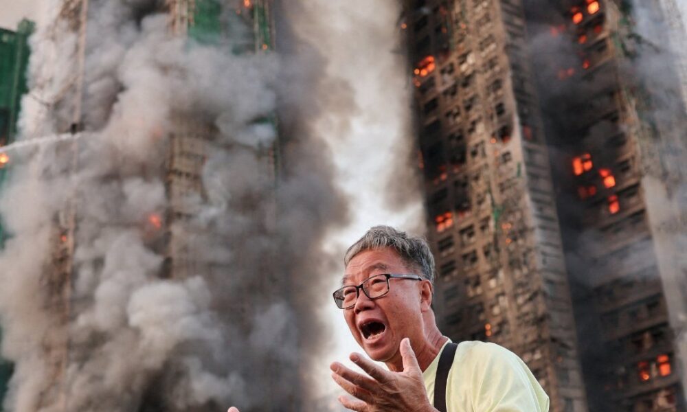 چند ویدیوی تکان‌دهنده از آتش‌سوزی مرگبار هنگ‌کنگ: تاکنون ۲۰نفر مفقود شده‌اند!