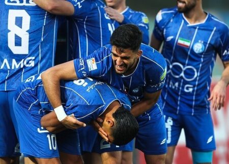 استقلال قبل از دربی صدر جدول را از پرسپولیس گرفت