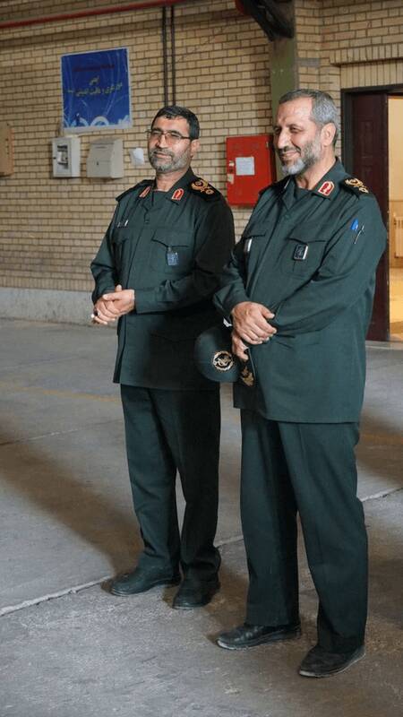 شخصیت ناشناس دیوارنگاره میدان ولیعصر را بشناسید شخصیت ناشناس دیوارنگاره میدان ولیعصر را بشناسید