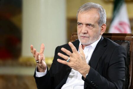 آقای پزشکیان! به توهم مرغ و تخم‌مرغ فیلترینگ پایان دهید