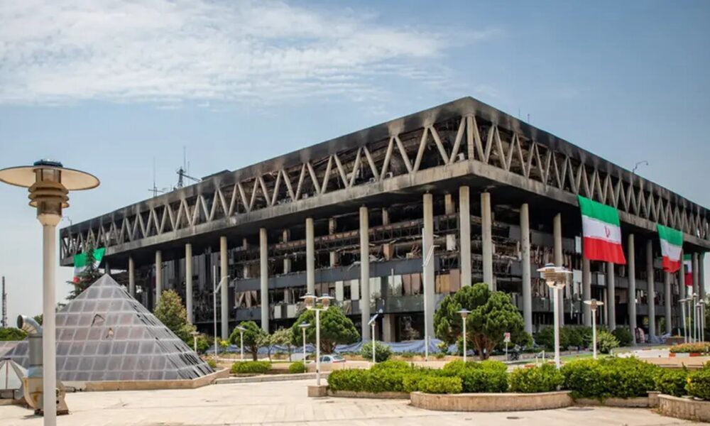 وقتی صداوسیما تعیین می‌کند چه کسی حق رقابت دارد!