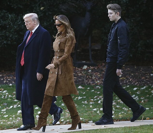 رئیس‌جمهور دنبال توپ طلاست!