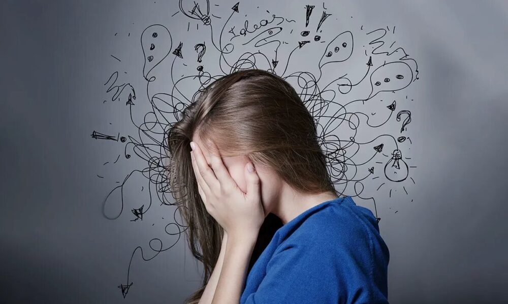 پدیده ای که سراغ همه زنان می رود؛ اضطراب دوران یائسگی مهار شدنی است؟ پدیده ای که سراغ همه زنان می رود؛ اضطراب دوران یائسگی مهار شدنی است؟