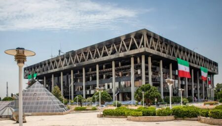 صداوسیما همچنان به دنبال فریب مخاطبان؟/ این رپرتاژ شبانه چه معنایی دارد؟