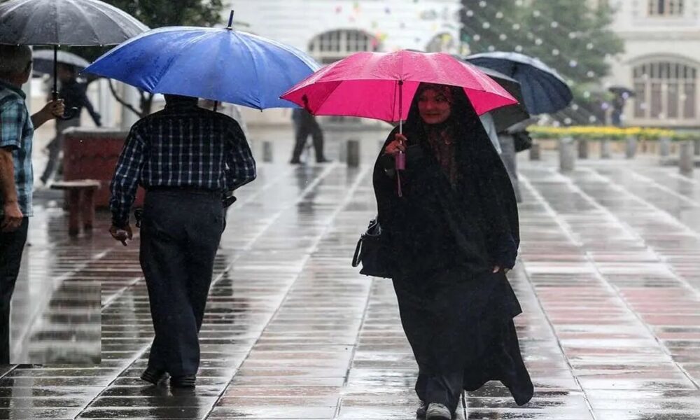 بارش برف، باران و تگرگ در این استان‌ها؛ زمستان زودتر از موعد به ایران می‌آید