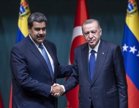 اردوغان بر ضرورت گفت‌وگو میان آمریکا و ونزوئلا و کاهش تنش‌ها تأکید کرد