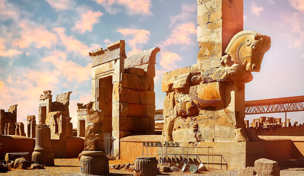 درآمد ۲۰۰میلیاردی تخت جمشید به کجا رفت؟