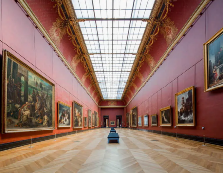 لوور سوار بر موج بدبیاری؛ نشست آب در بخش آثار باستانی مصر