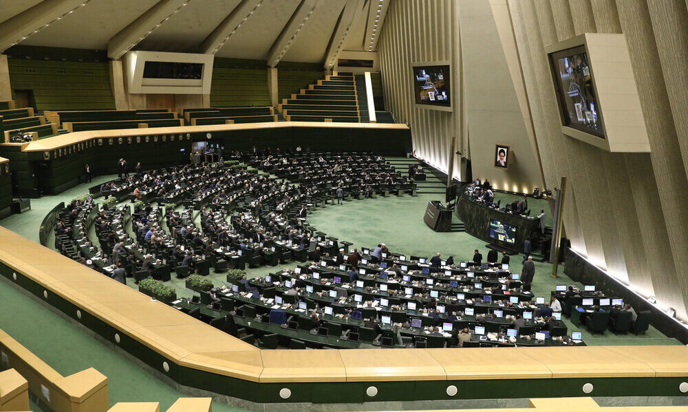 اقناع مشروط یزدیان از پاسخ‌های وزیر نیرو/ فرصت ۶ ماهه برای اجرای برنامه‌ها