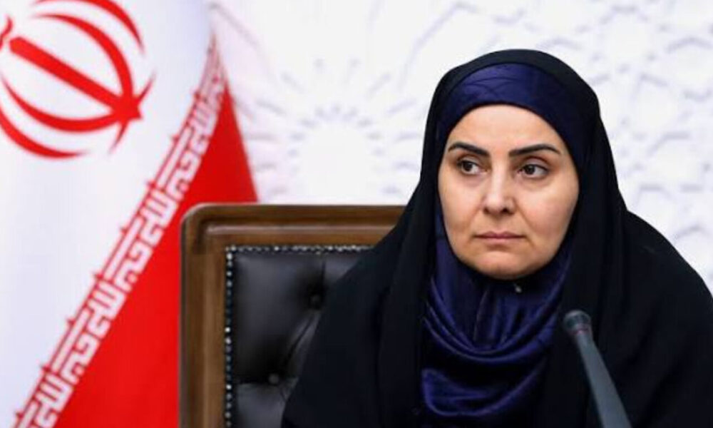 با عملکرد درخشان و اثرگذار زمینه را برای حضور سایر بانوان در عرصه قدرت فراهم کنیم با عملکرد درخشان و اثرگذار زمینه را برای حضور سایر بانوان در عرصه قدرت فراهم کنیم