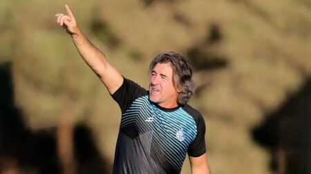 ساپینتو: برای کمک به تیم ملی و برگزاری دیدار ایران و پرتغال آماده‌ام!