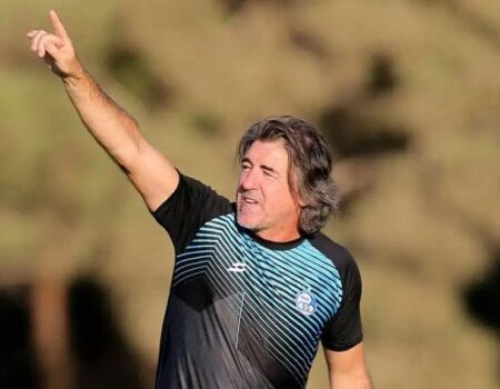 ساپینتو: برای کمک به تیم ملی و برگزاری دیدار ایران و پرتغال آماده‌ام!