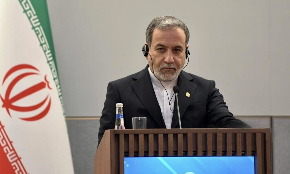 عراقچی: ایران متعهد به تحکیم روابط با عربستان سعودی است عراقچی: ایران متعهد به تحکیم روابط با عربستان سعودی است