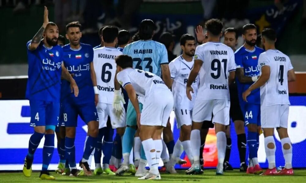 کارشناس داوری مشهور انگلیسی پشت استقلالی‌ها درآمد؛ این ۲ پنالتی سوخت