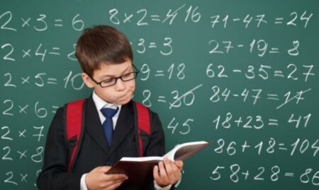 کودکان باهوش خود را ویترینی برای تمایز طبقاتی نکنید