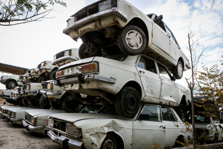 بازیافت ۳۴۰ هزار تن مواد با اسقاط خودرو/ ۱.۱ میلیارد لیتر سوخت صرفه جویی شد بازیافت ۳۴۰ هزار تن مواد با اسقاط خودرو/ ۱.۱ میلیارد لیتر سوخت صرفه جویی شد