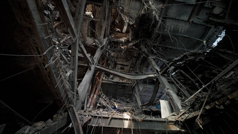 بازخوانی روایت‌های دفاع مقدس ۱۲ روزه  در جشنواره سینما حقیقت/ مستندی درباره یافتن پیکر شهدای جنگ ۱۲ روزه رونمایی شد