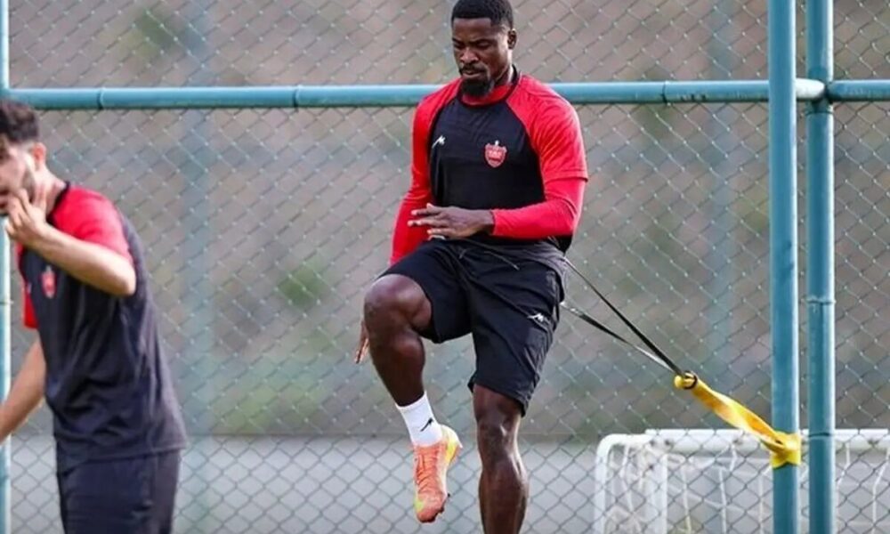 خروجی بزرگ پرسپولیس؛ ستاره سابق تاتنهام از ایران خارج می‌شود