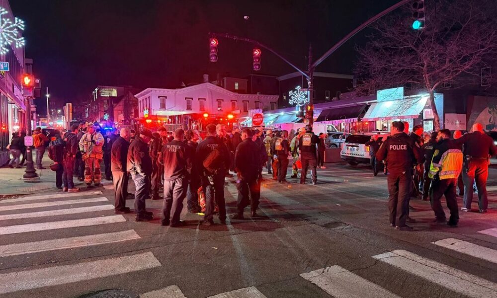 دانشجویان آمریکایی در سالن امتحانات به رگبار بسته شدند