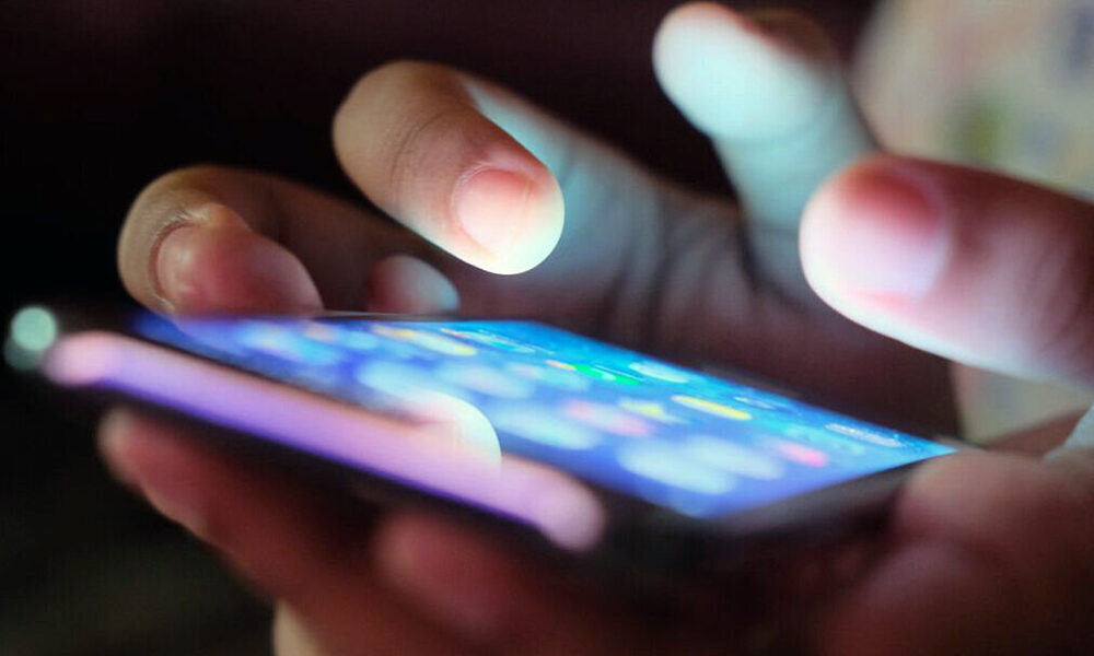 قیمت مکالمه و پیامک همراه افزایش پیدا کرد قیمت مکالمه و پیامک همراه افزایش پیدا کرد