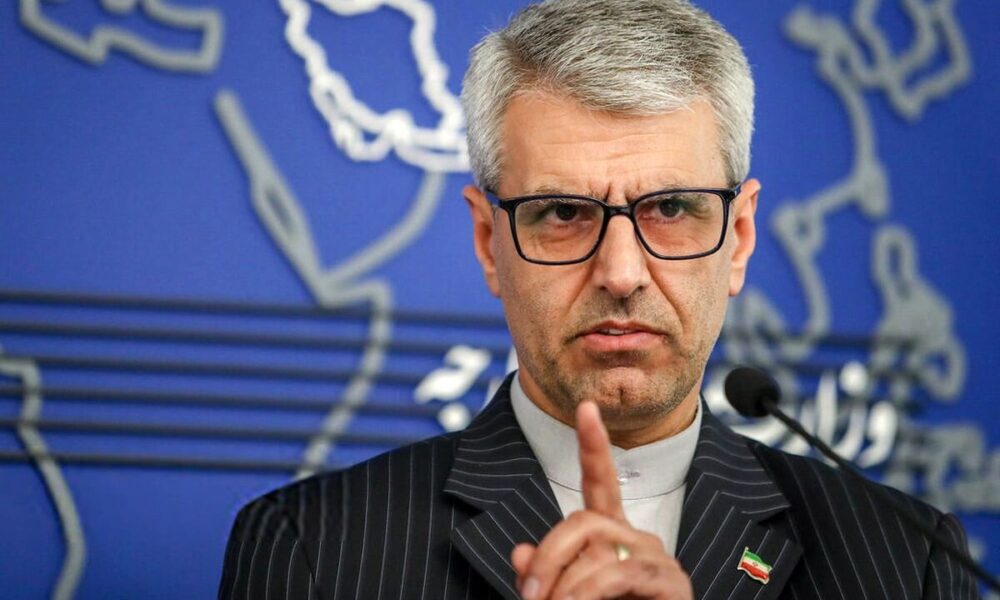 بقایی: آمریکا باید به ایرانی‌ها ویزا بدهد