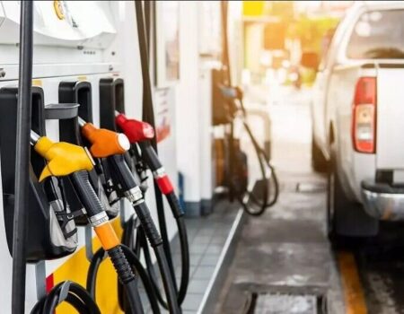 مصرف بنزین پس از سه‌نرخی شدن ۴۰ درصد کاهش یافت