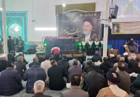 وداع باشکوه مردم دامغان با پیکر آیت‌الله شاهچراغی