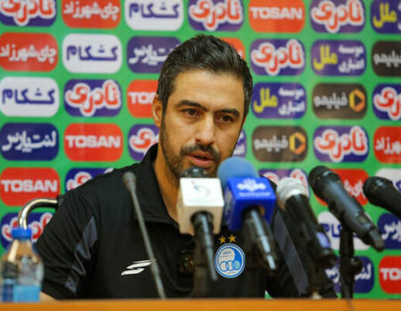 خسرو حیدری به دردسر افتاد؛ کمیته اخلاق مربی استقلال را احضار کرد