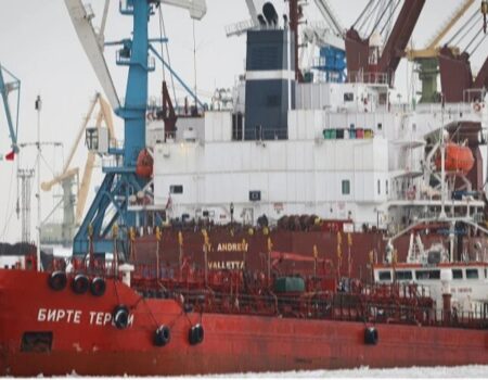 افت بی‌سابقه درآمد نفت و گاز روسیه در دسامبر به کمترین سطح از ۲۰۲۰