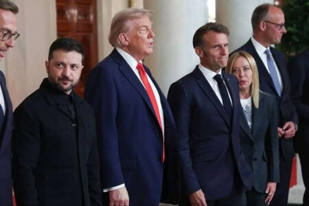 چه کسی پشت سیاست خارجی ضد اروپایی ترامپ بود؟