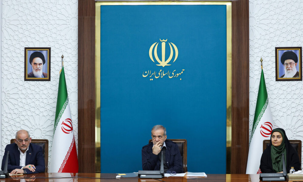 مهم‌ترین اولویت ما توسعه ناوگان عمومی و تکمیل کریدورهای ریلی کشور است