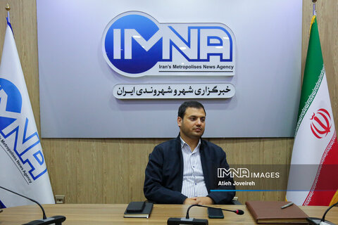 نخستین کتاب داستان مصور تخت‌فولاد چاپ می‌شود