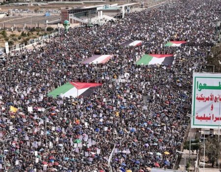 راهپیمایی مردم یمن در حمایت از قرآن و فلسطین
