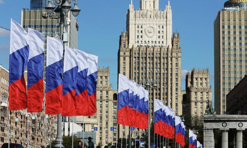 وزارت خارجه روسیه: در موضوع استقرار نیروهای ناتو در اوکراین سازش نخواهیم کرد وزارت خارجه روسیه: در موضوع استقرار نیروهای ناتو در اوکراین سازش نخواهیم کرد