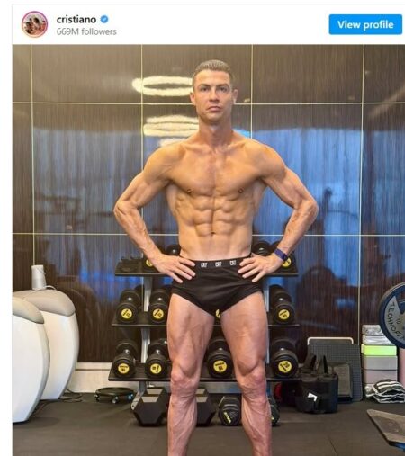 این بدن متعلق به ۴۰ ساله‌ها نیست! رونالدو همه را مات کرد +عکس