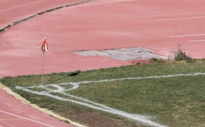 تصویر عجیب از فوتبال بانوان که به تعطیلی بازی انجامید تصویر عجیب از فوتبال بانوان که به تعطیلی بازی انجامید