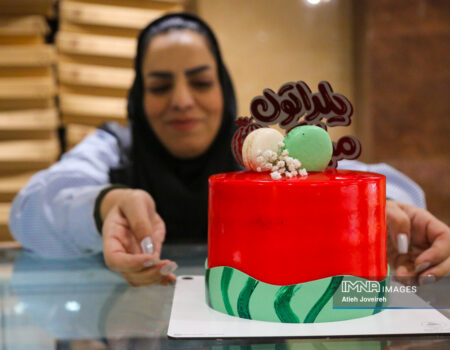 بازار خرید شب یلدا