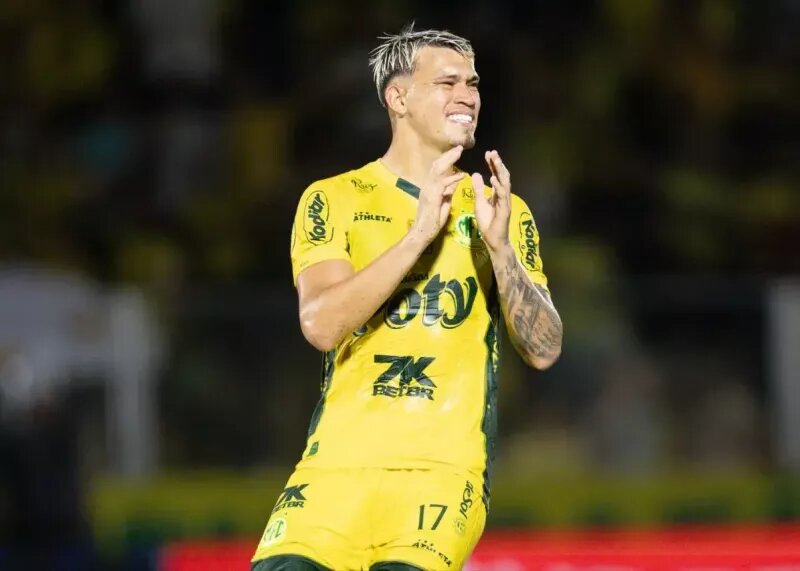 کریستین رناتو، بمب نقل و انتقالاتی پرسپولیس کریستین رناتو، بمب نقل و انتقالاتی پرسپولیس