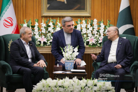 ارسال پیام حسن نیت رئیس جمهور پاکستان به رهبر معظم انقلاب و همبستگی با ملت ایران