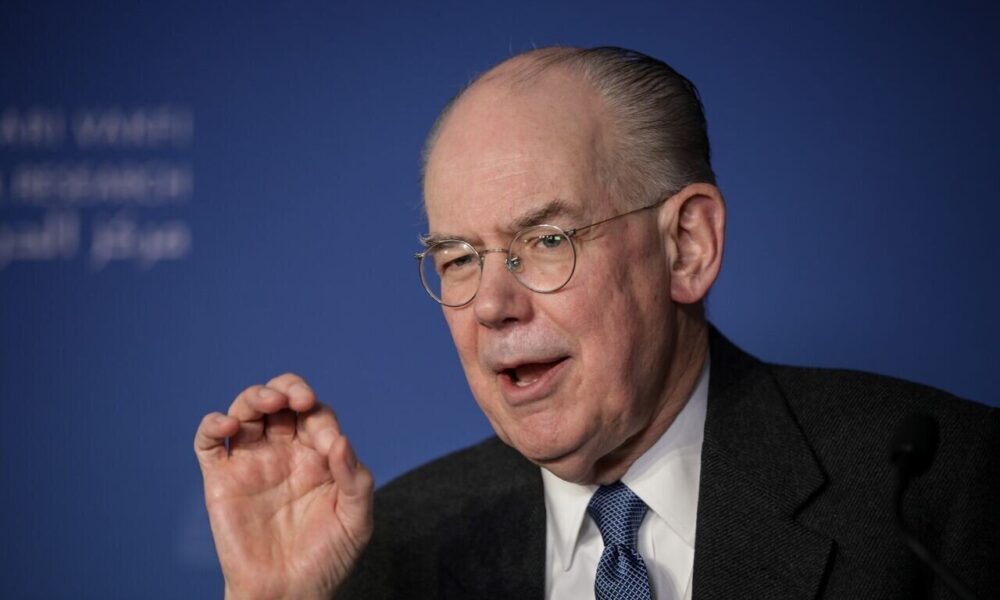 مرشایمر: ترامپ برای اعلام آتش‌بس با ایران به‌شدت دستپاچه شد