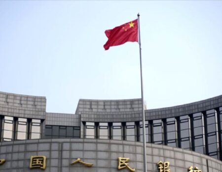 بانک مرکزی چین نرخ‌های وام را با وجود ضعف اقتصاد بدون تغییر نگه داشت