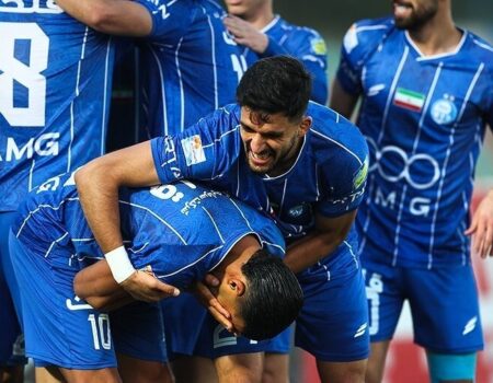 همه چیز در گرو یک مجوز؛ برگزاری بازی استقلال در مشهد فعلا روی هوا!